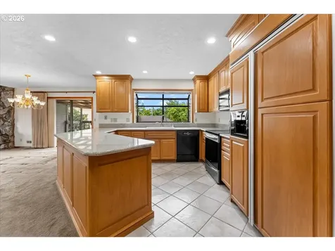 17501 NE Clackamas Street Portland OR 97230