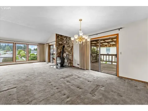 17501 NE Clackamas Street Portland OR 97230