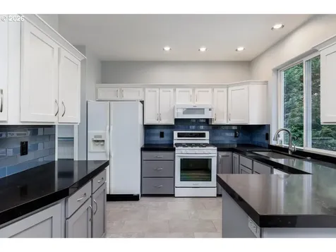 7948 SW Leland Drive Beaverton OR 97007