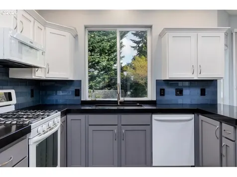 7948 SW Leland Drive Beaverton OR 97007