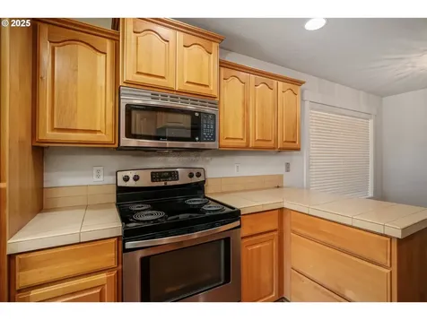 1897 NE Lucy Belle Street Mcminnville OR 97128