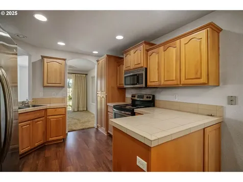 1897 NE Lucy Belle Street Mcminnville OR 97128