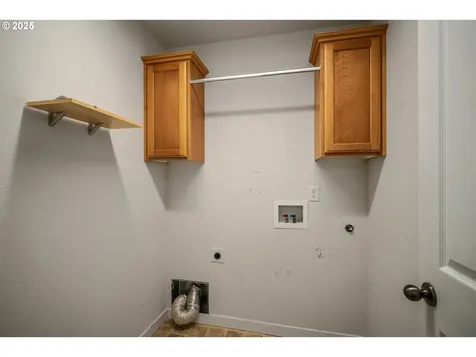 1897 NE Lucy Belle Street Mcminnville OR 97128