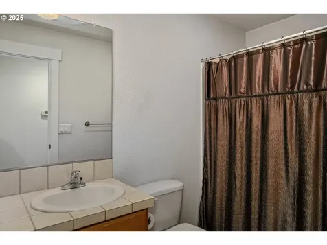1897 NE Lucy Belle Street Mcminnville OR 97128