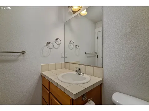 1897 NE Lucy Belle Street Mcminnville OR 97128