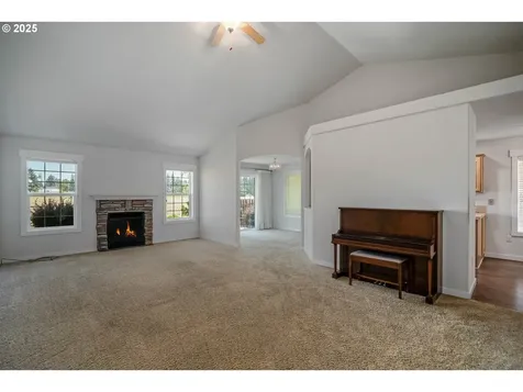 1897 NE Lucy Belle Street Mcminnville OR 97128