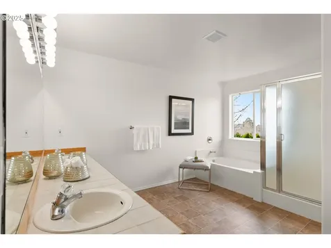5311 NW Skycrest Parkway Portland OR 97229