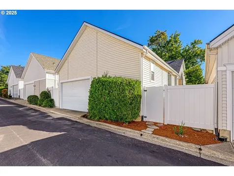 27129 SW Aden Avenue Wilsonville OR 97070