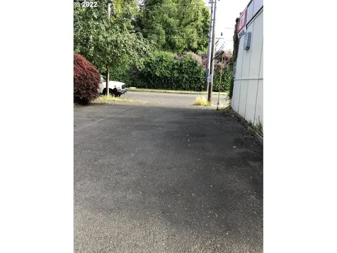 2001 SE Stark Street Portland OR 97214
