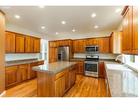 15757 SW Snowy Owl Lane Beaverton OR 97007