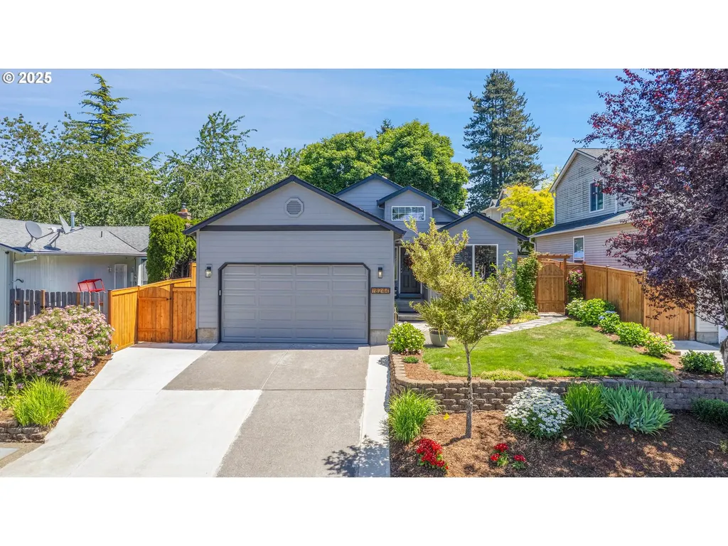 18244 Van Fleet Avenue Sandy OR 97055