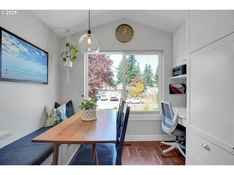 18244 Van Fleet Avenue Sandy OR 97055