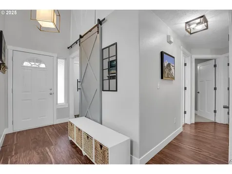 18244 Van Fleet Avenue Sandy OR 97055