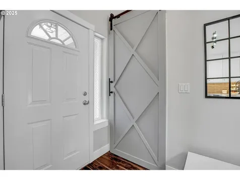 18244 Van Fleet Avenue Sandy OR 97055