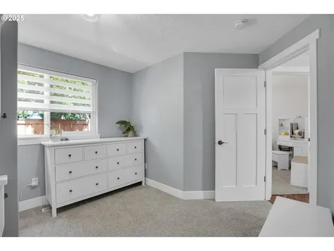 18244 Van Fleet Avenue Sandy OR 97055