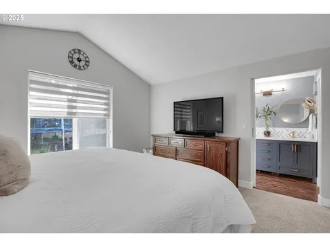 18244 Van Fleet Avenue Sandy OR 97055