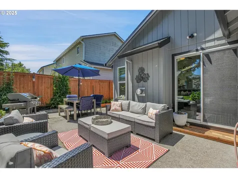 18244 Van Fleet Avenue Sandy OR 97055
