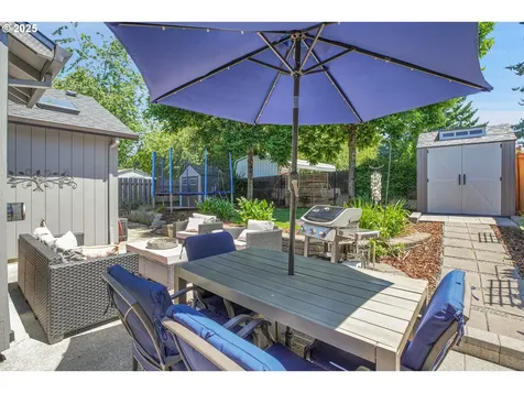 18244 Van Fleet Avenue Sandy OR 97055