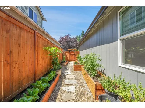 18244 Van Fleet Avenue Sandy OR 97055