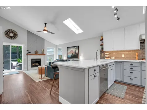 18244 Van Fleet Avenue Sandy OR 97055