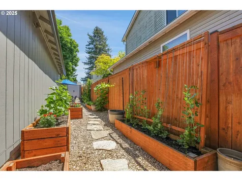 18244 Van Fleet Avenue Sandy OR 97055