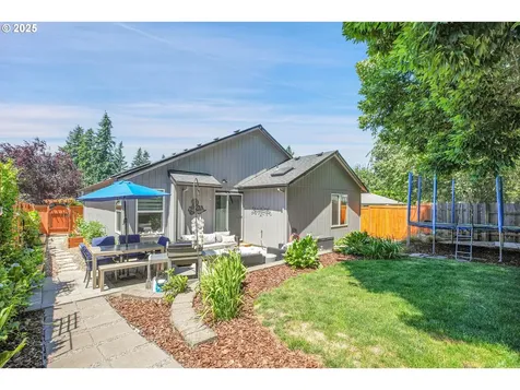 18244 Van Fleet Avenue Sandy OR 97055