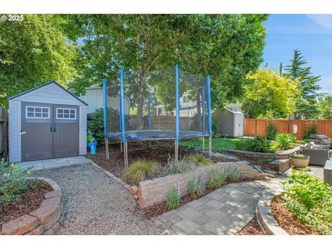 18244 Van Fleet Avenue Sandy OR 97055