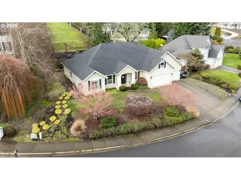 1700 NW Avery Street Roseburg OR 97471