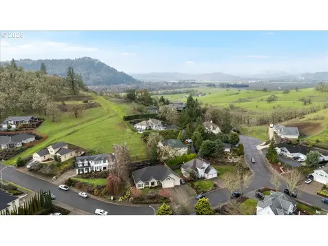1700 NW Avery Street Roseburg OR 97471