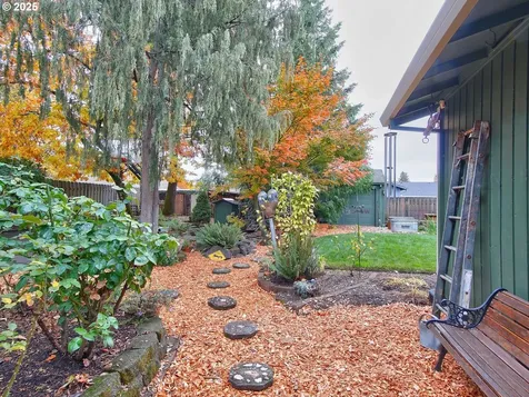 876 NE Hood Street Hillsboro OR 97124