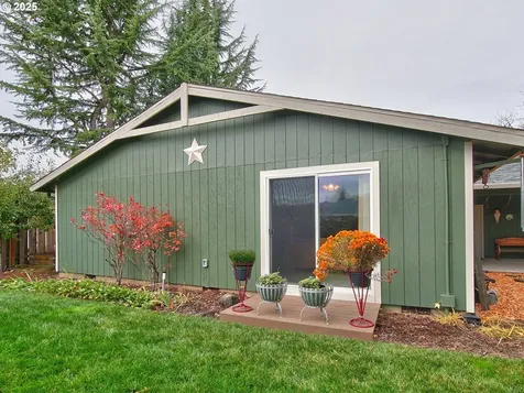 876 NE Hood Street Hillsboro OR 97124
