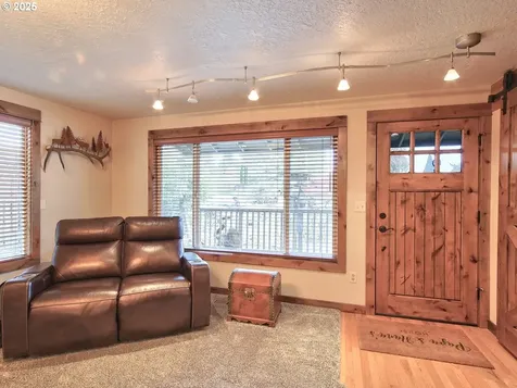 876 NE Hood Street Hillsboro OR 97124