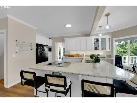 7297 Holly Street Springfield OR 97478