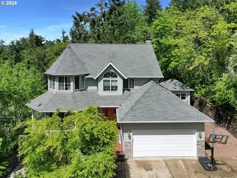 7297 Holly Street Springfield OR 97478