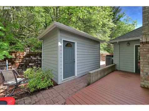 7297 Holly Street Springfield OR 97478
