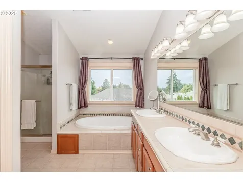 33102 Felisha Way Scappoose OR 97056