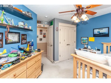 33102 Felisha Way Scappoose OR 97056