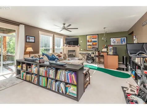 33102 Felisha Way Scappoose OR 97056