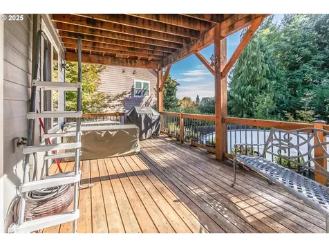 33102 Felisha Way Scappoose OR 97056