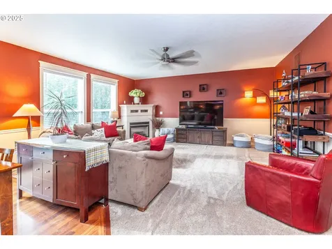 33102 Felisha Way Scappoose OR 97056