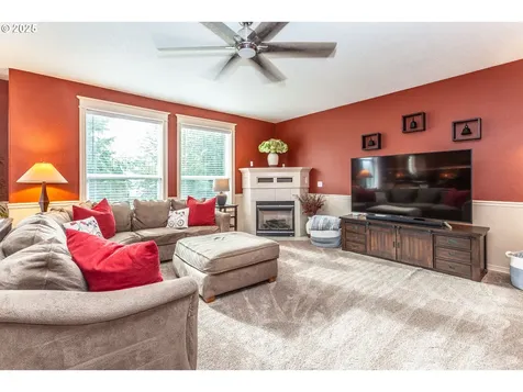 33102 Felisha Way Scappoose OR 97056