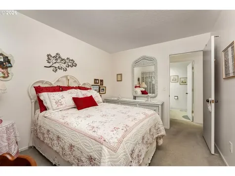 4246 NE 125th Place Portland OR 97230
