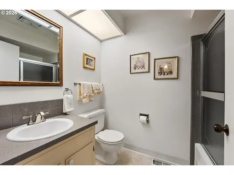 4246 NE 125th Place Portland OR 97230