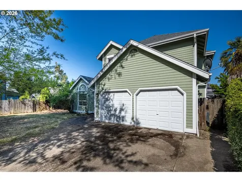 4493 Glacier Street Springfield OR 97478