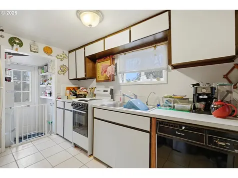 177 NW Ebberts Avenue Hillsboro OR 97124