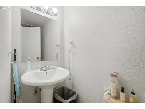 177 NW Ebberts Avenue Hillsboro OR 97124