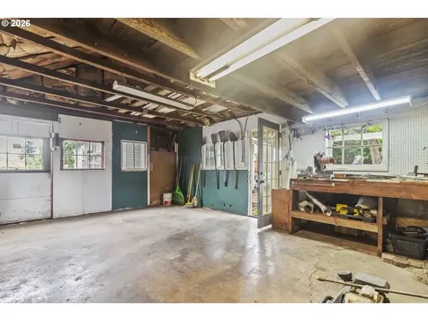 647 N 9th Street Cottage Grove OR 97424
