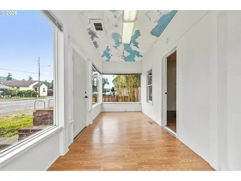647 N 9th Street Cottage Grove OR 97424