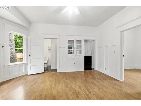 647 N 9th Street Cottage Grove OR 97424