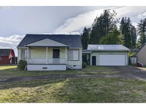 807 Cedar Street Yoncalla OR 97499